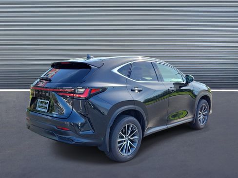 Used 2023 Lexus NX 350 AWD image 3