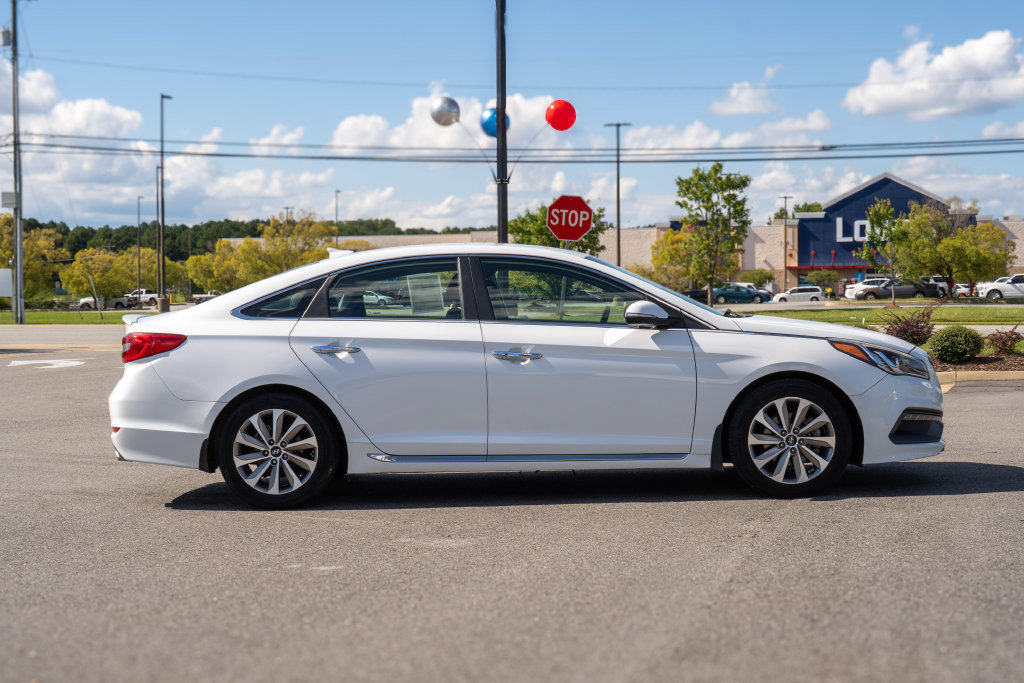 Used 2015 Hyundai Sonata Sport w/ Option Group 03 FWD image 8