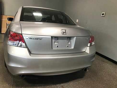Used 2009 Honda Accord EX image 3