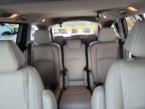 Used 2023 Honda Odyssey EX-L image 13