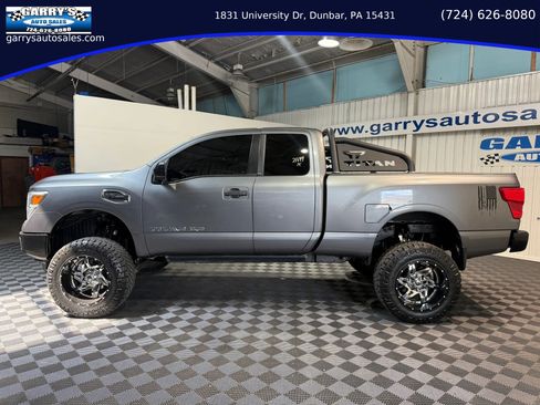 Used 2018 Nissan Titan S AWD/4WD image 8