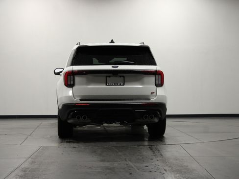 Used 2025 Ford Explorer ST AWD/4WD image 5