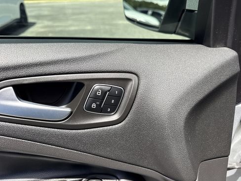 Used 2019 Ford Escape Titanium AWD/4WD image 16