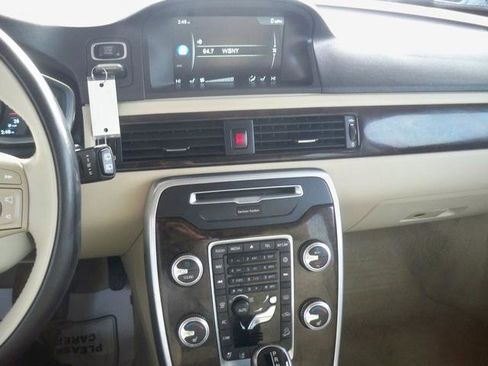 Used 2016 Volvo XC70 T5 Platinum w/ Protection Package image 13