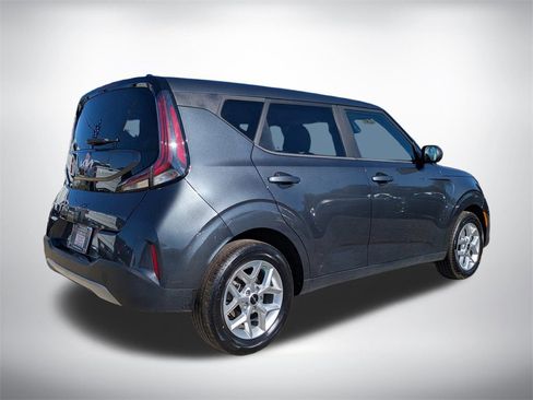 Used 2023 Kia Soul LX w/ Option Group 015 image 3