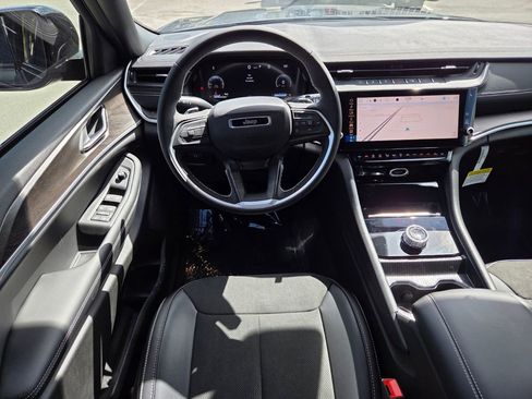 New 2026 Jeep Grand Cherokee Altitude RWD image 10