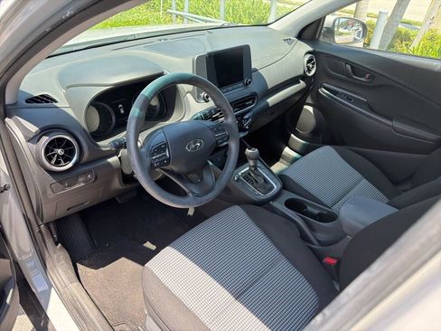 Used 2023 Hyundai Kona SE w/ Cargo Package AWD/4WD image 2