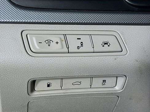 Used 2018 Hyundai Sonata SEL w/ Tech Package 04 FWD image 19