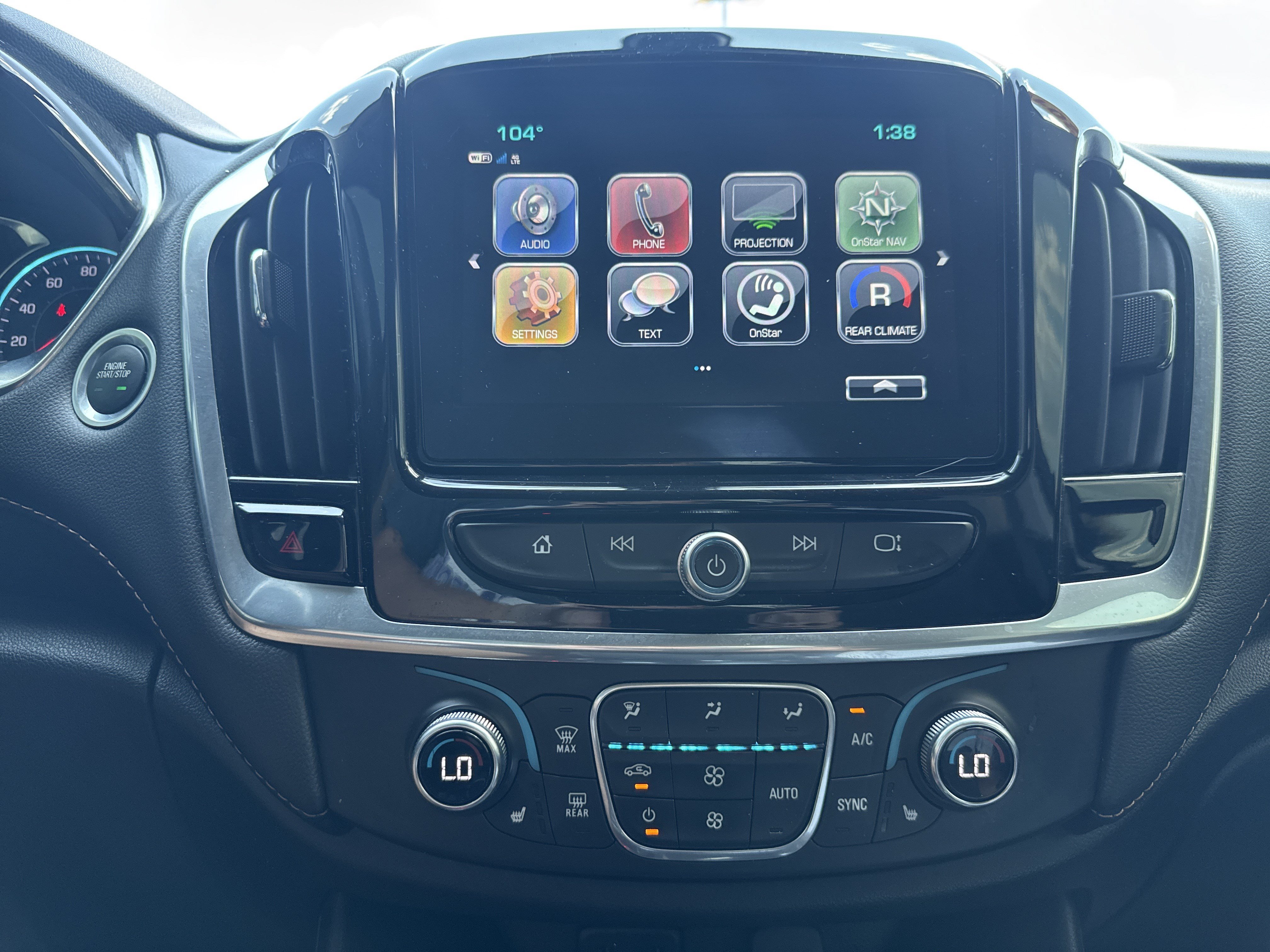 Used 2019 Chevrolet Traverse LT FWD image 12