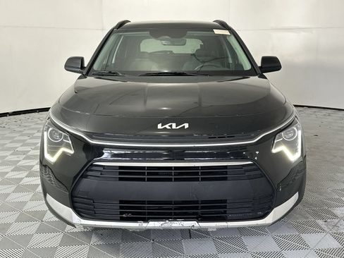 Used 2024 Kia Niro LX FWD image 3