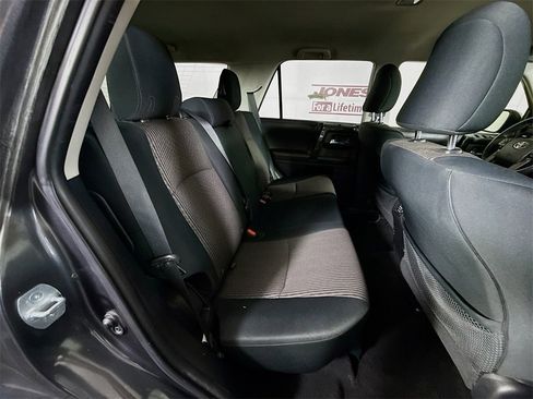 Used 2015 Toyota 4Runner Trail image 28