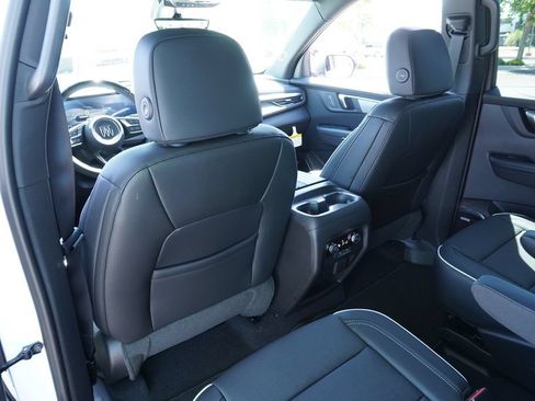 New 2026 Buick Enclave Preferred w/ Super Cruise Package FWD image 11