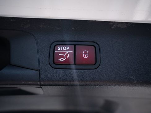 Used 2024 Mercedes-Benz GLS 450 4MATIC image 51