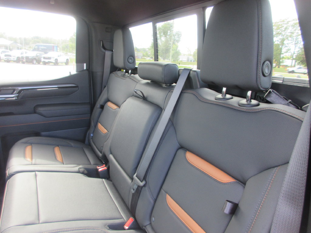 New 2026 GMC Sierra 1500 AT4 w/ AT4 Premium Package AWD/4WD image 13