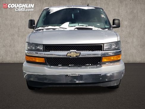 Used 2023 Chevrolet Express 2500 Extended image 9