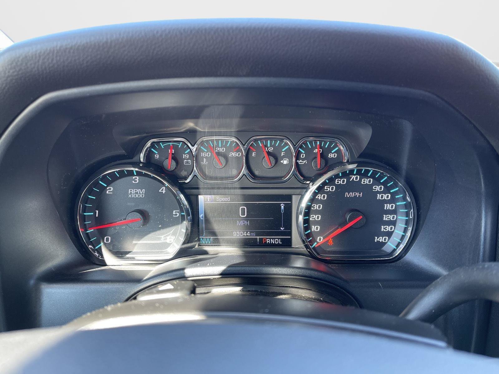 Used 2018 Chevrolet Silverado 1500 LT w/ All Star Edition AWD/4WD image 7