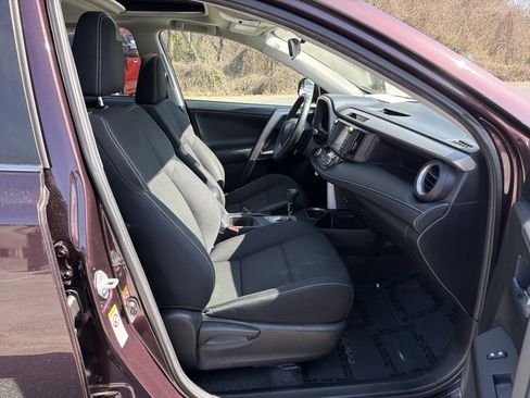 Used 2017 Toyota RAV4 XLE image 14