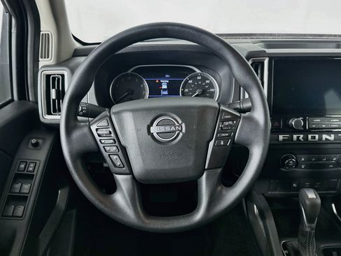 Used 2026 Nissan Frontier SV RWD image 18