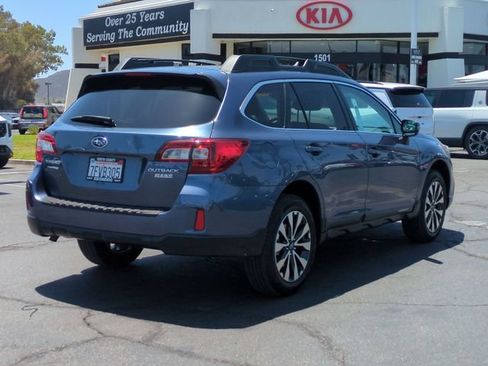 Used 2015 Subaru Outback 2.5i Limited AWD/4WD image 3