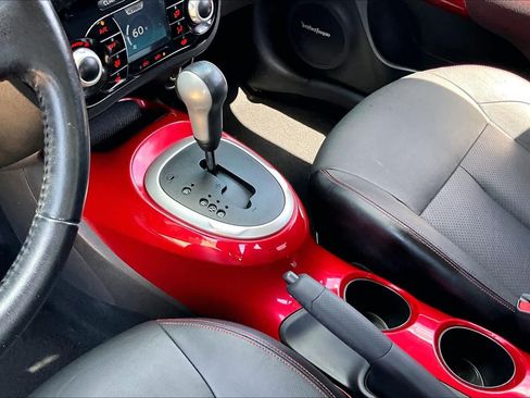 Used 2017 Nissan Juke SL FWD image 16