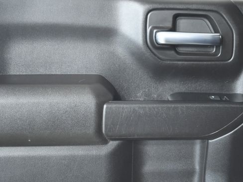 Used 2023 Chevrolet Silverado 1500 Custom image 21