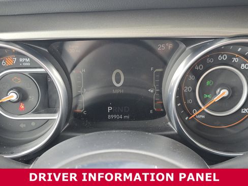 Used 2020 Jeep Wrangler Unlimited Sahara image 19