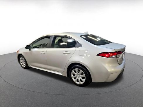 Used 2025 Toyota Corolla LE image 10