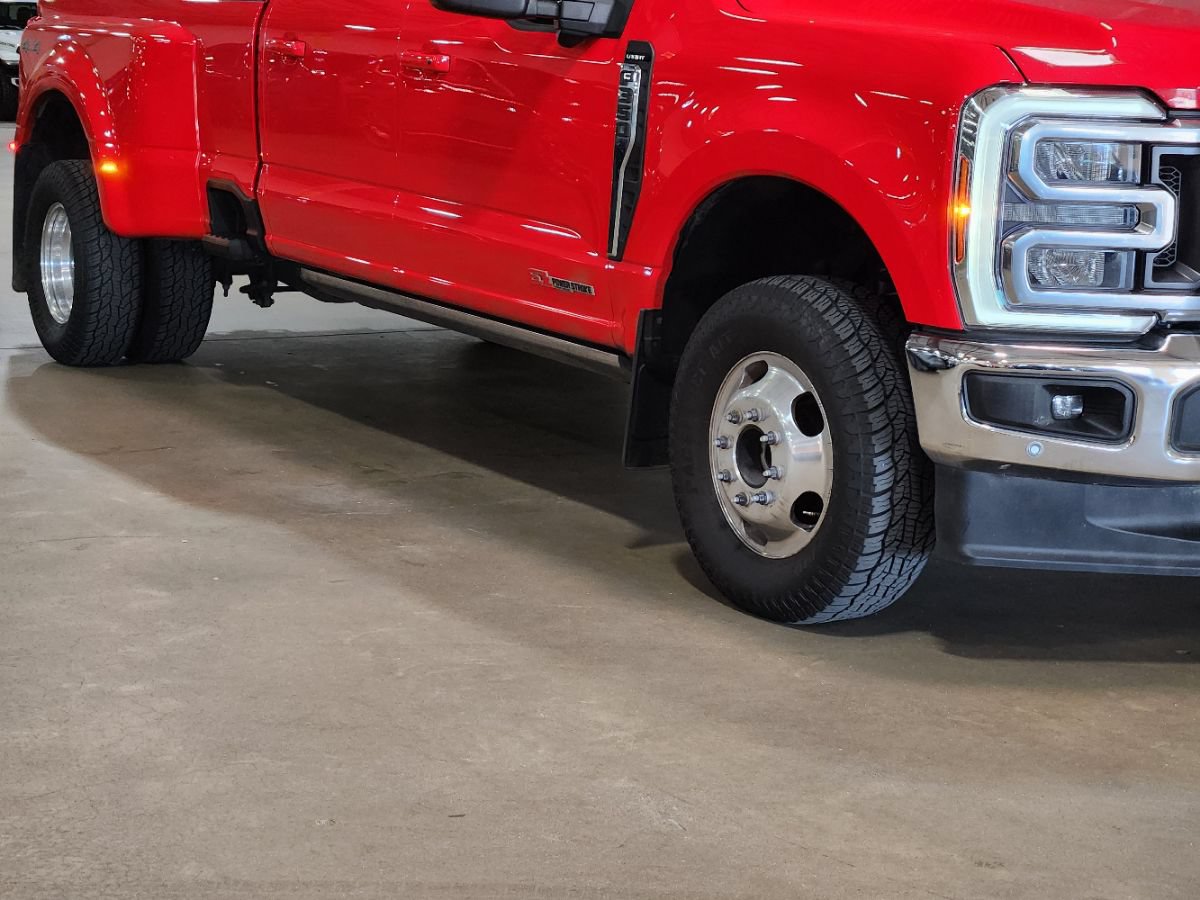 Used 2025 Ford F350 Lariat w/ Lariat Ultimate Package AWD/4WD image 15