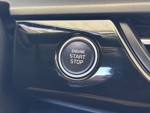 Used 2025 Kia Seltos S FWD image 6
