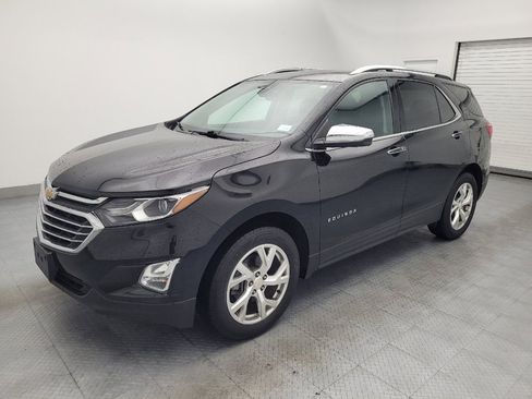 Used 2020 Chevrolet Equinox Premier image 2