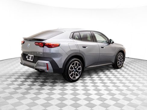 Certified 2025 BMW X2 xDrive28i w/ Premium Package image 5