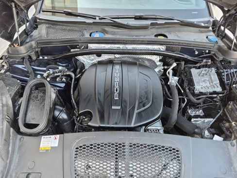 Used 2021 Porsche Macan AWD/4WD image 26