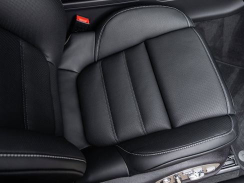 New 2026 Porsche Macan Turbo image 47