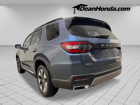 New 2026 Honda Pilot Touring image 3