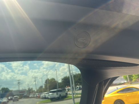 Used 2023 Tesla Model Y AWD image 15