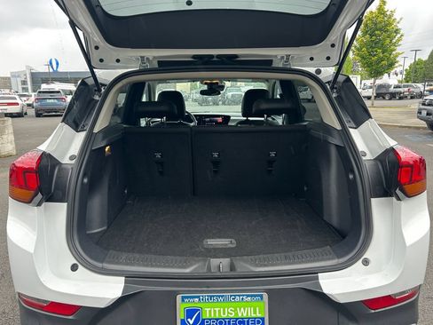 Used 2025 Buick Encore GX Preferred AWD/4WD image 22