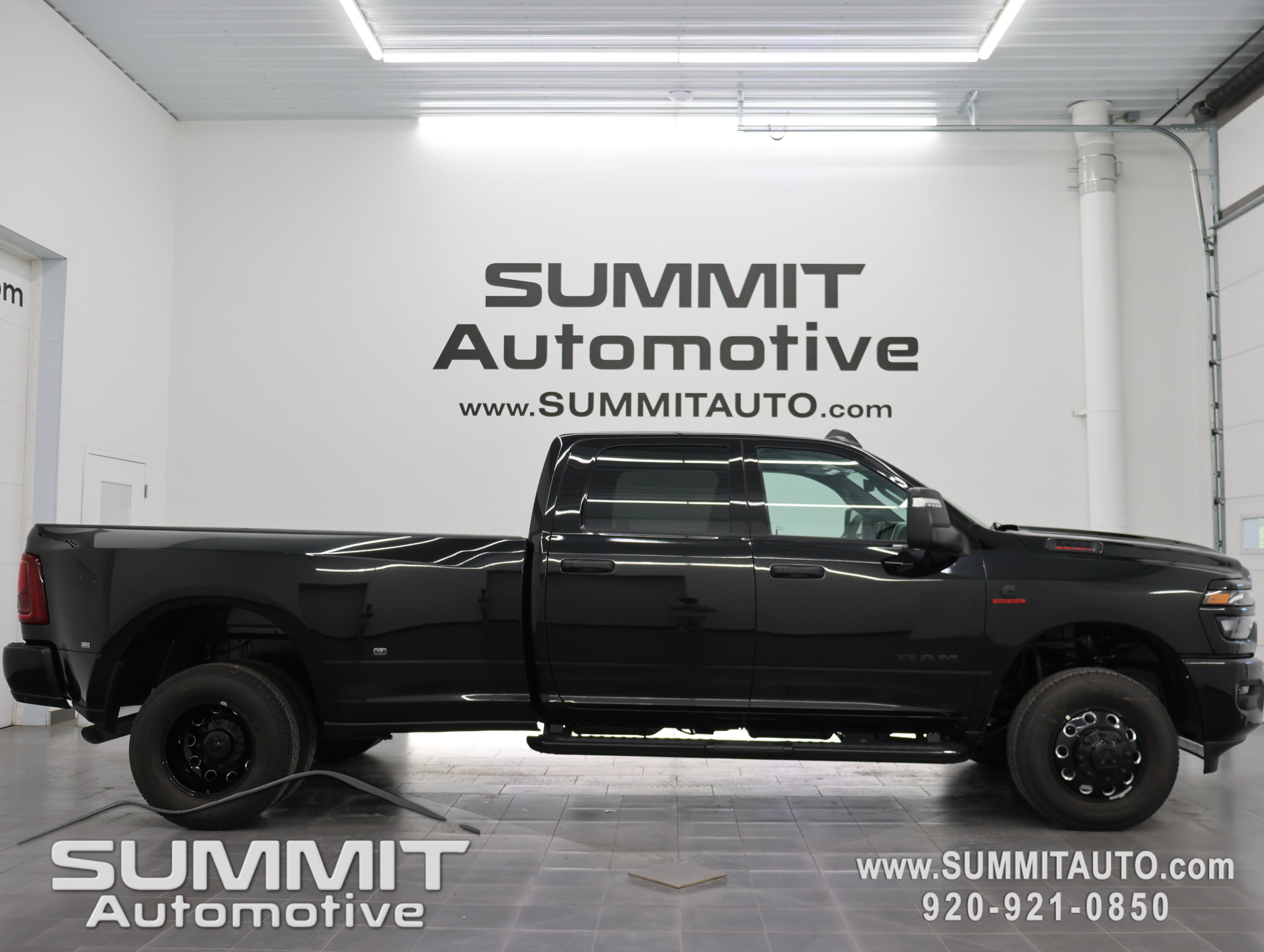 New 2026 RAM 3500 Big Horn AWD/4WD 360° Tour