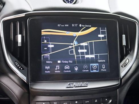 Used 2019 Maserati Ghibli RWD image 17