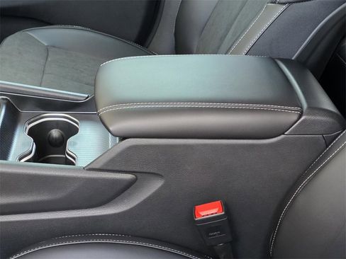 New 2025 Jeep Grand Cherokee Altitude image 8