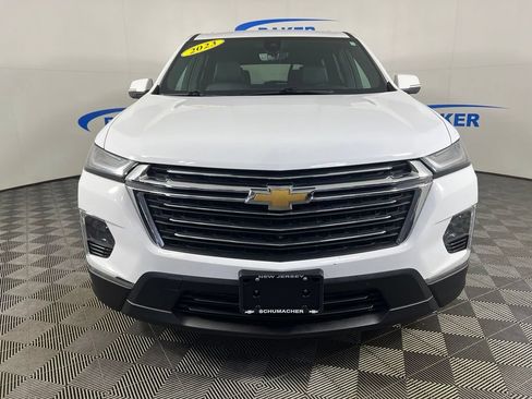 Certified 2023 Chevrolet Traverse LT w/ LT Premium Package AWD/4WD image 9
