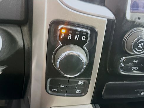 Used 2020 RAM 1500 Classic SLT w/ Luxury Group image 25