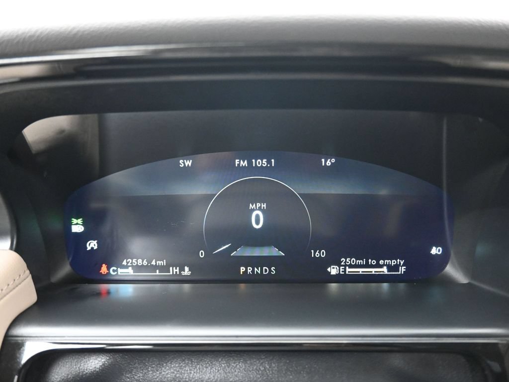 Used 2022 Lincoln Nautilus AWD w/ Premium Package image 15