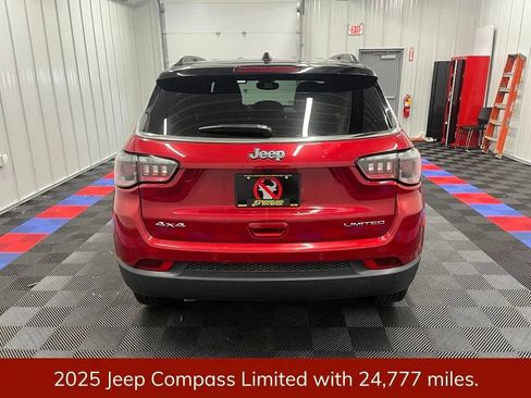 Used 2025 Jeep Compass Limited AWD/4WD image 3