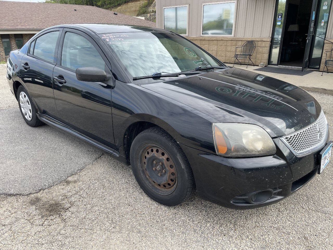 Used 2010 Mitsubishi Galant ES FWD image 2