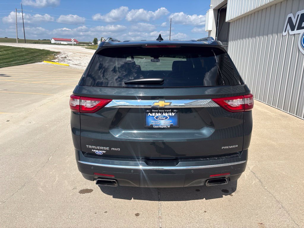 Used 2021 Chevrolet Traverse Premier AWD/4WD image 5