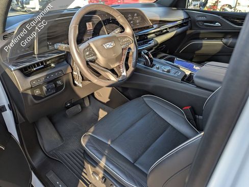 Used 2021 Cadillac Escalade Sport w/ Driver Assist Tech Package AWD/4WD image 3