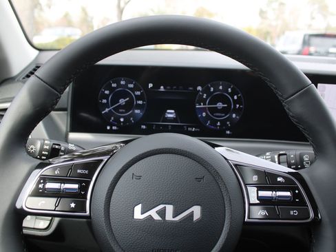 New 2026 Kia Seltos EX image 25