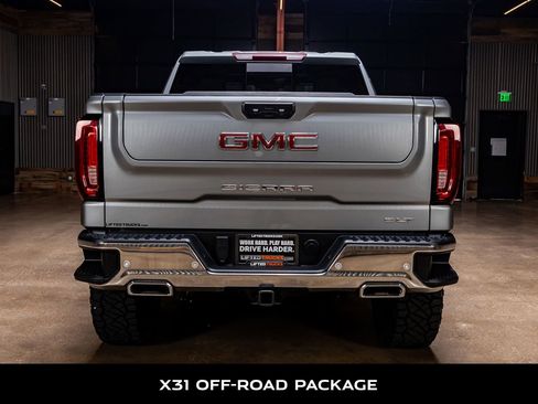 Used 2024 GMC Sierra 1500 SLT w/ SLT Premium Plus Package AWD/4WD image 8
