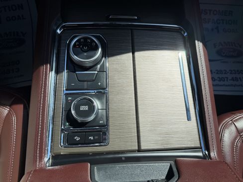 Certified 2024 Ford Expedition Limited AWD/4WD image 17