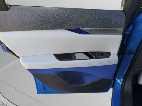 New 2026 Cadillac Optiq Luxury 1 image 17